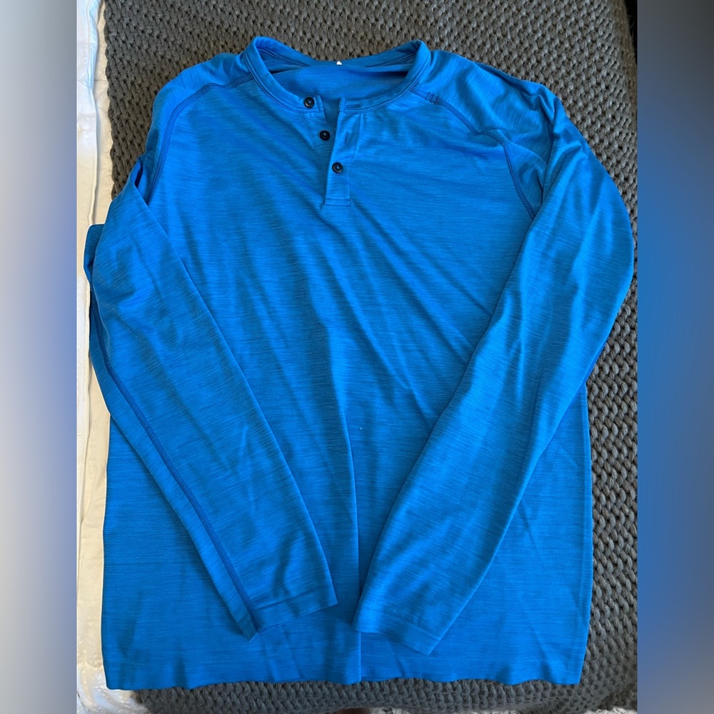 Lululemon Athletica Blue Long Sleeve Tee